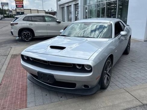 Used 2023 Dodge Challenger R/T RWD image 16