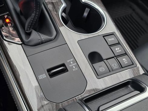 New 2026 Toyota Highlander Limited image 34
