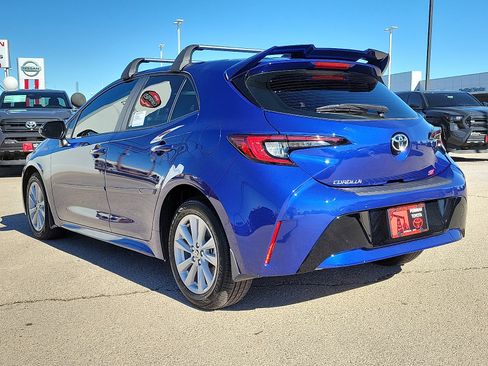 New 2026 Toyota Corolla SE image 3