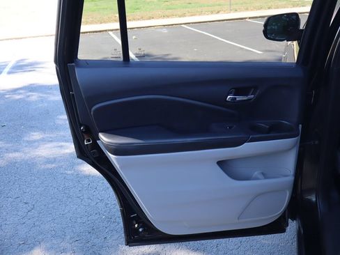 Used 2018 Honda Pilot EX-L image 26