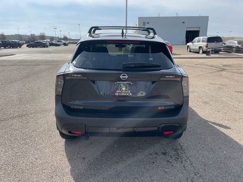 New 2025 Nissan Kicks SR w/ Illumination Package image 5