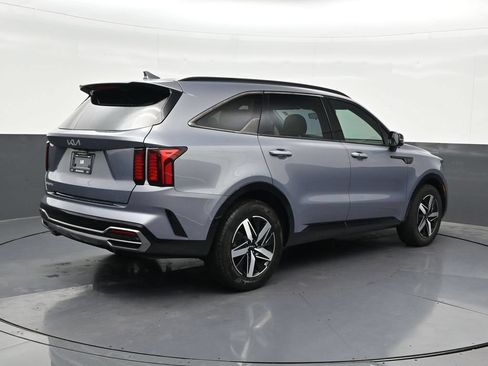 Used 2023 Kia Sorento S FWD image 5