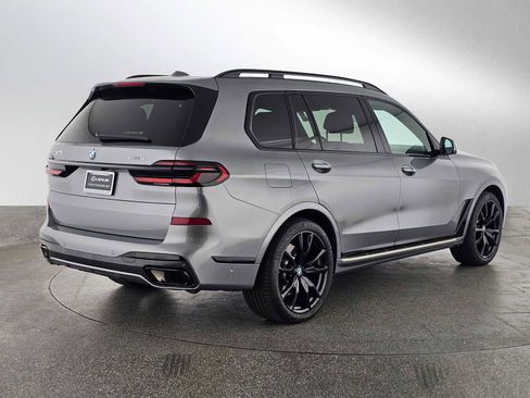 Used 2024 BMW X7 xDrive40i w/ Executive Package AWD/4WD image 3