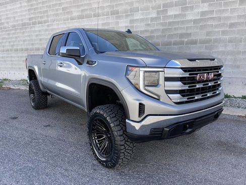 Used 2023 GMC Sierra 1500 SLE image 29