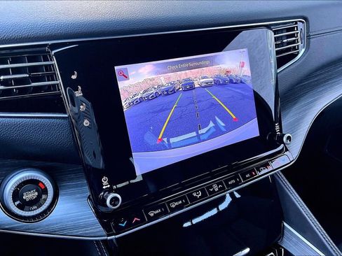 Used 2024 Jeep Wagoneer L Series II w/ Flexible Seating Group image 24