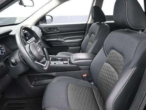 Certified 2024 Nissan Pathfinder S image 10