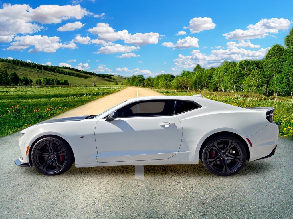 Used 2020 Chevrolet Camaro SS RWD image 3