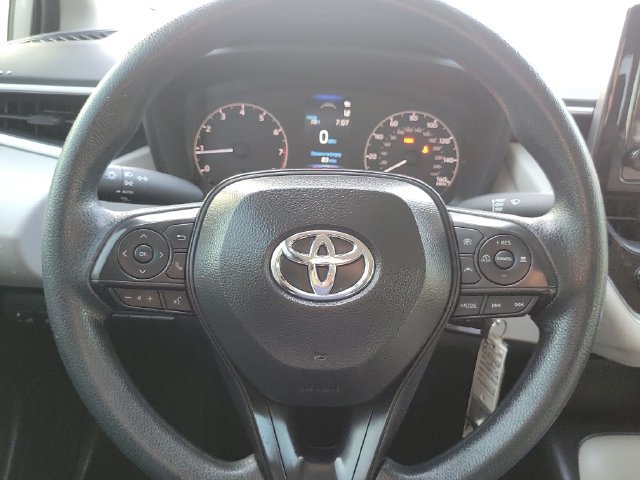 Used 2025 Toyota Corolla LE FWD image 13