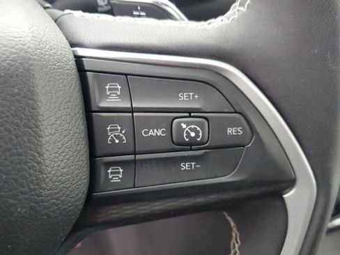 Certified 2024 Jeep Grand Cherokee L Altitude image 10