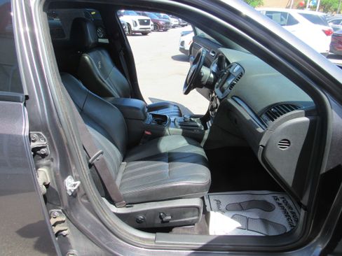 Used 2017 Chrysler 300 S w/ 300S Premium Group AWD/4WD image 16