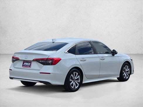 Used 2022 Honda Civic LX image 5