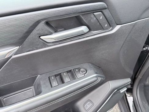 Certified 2025 GMC Acadia Elevation FWD image 16