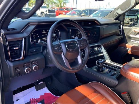 Used 2023 GMC Sierra 1500 Denali Ultimate AWD/4WD image 13