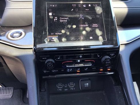 Used 2022 Jeep Grand Cherokee L Laredo w/ Luxury Tech Group I RWD image 36