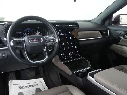 Used 2025 GMC Terrain Elevation w/ Elevation Premium Package AWD/4WD image 18