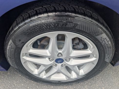 Used 2013 Ford Fusion SE FWD image 9