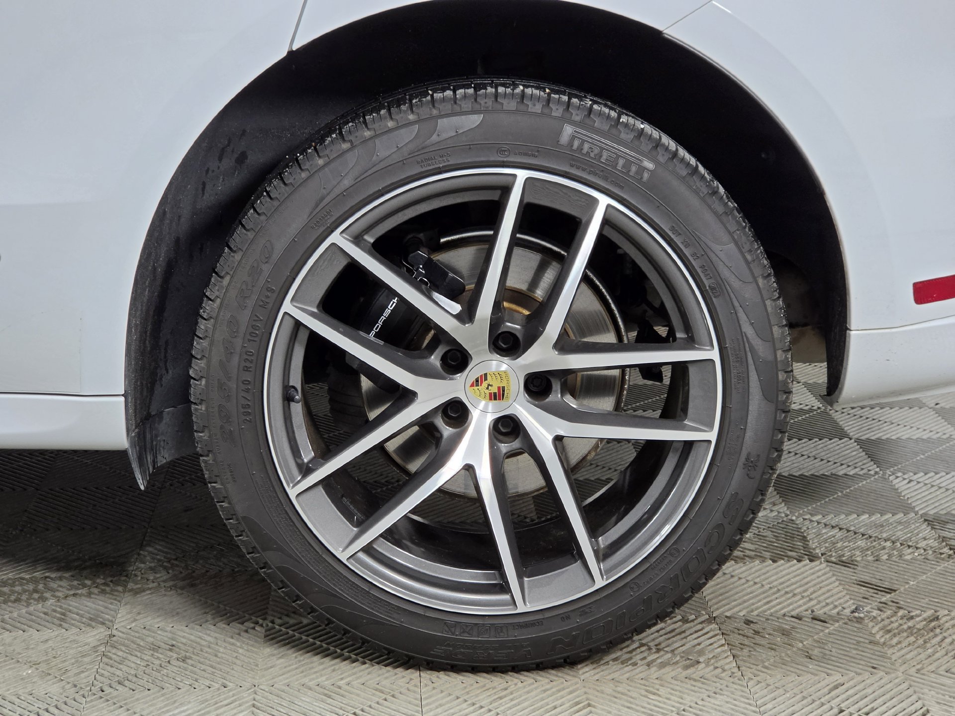 Used 2025 Porsche Macan AWD/4WD image 49