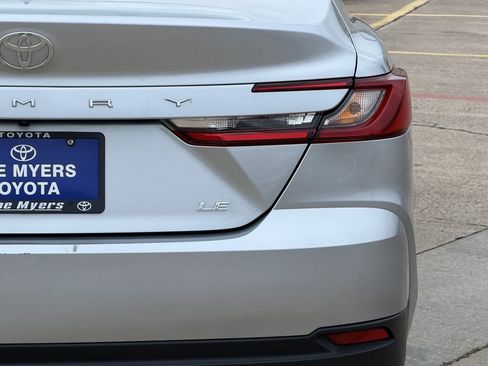 Used 2026 Toyota Camry LE FWD image 9