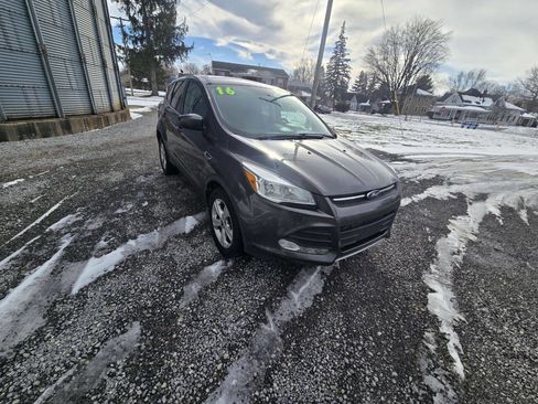 Used 2016 Ford Escape SE image 8
