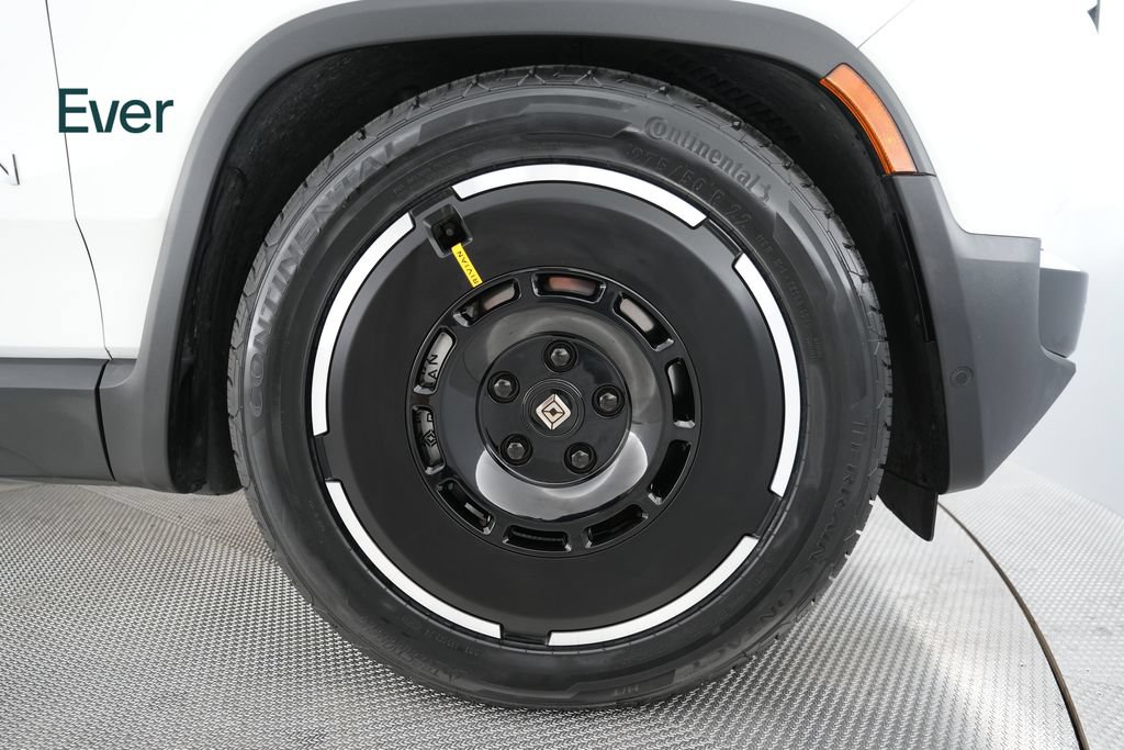 Used 2025 Rivian R1S Adventure Dual AWD/4WD image 20