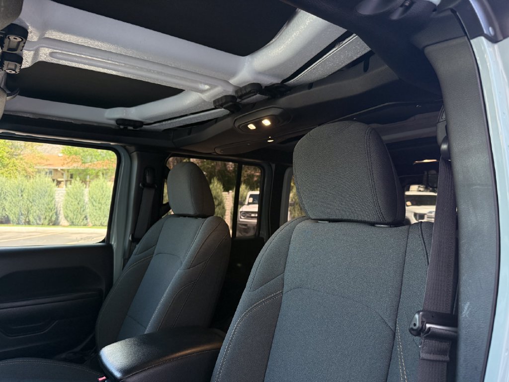 Used 2024 Jeep Wrangler Unlimited Sport AWD/4WD image 18