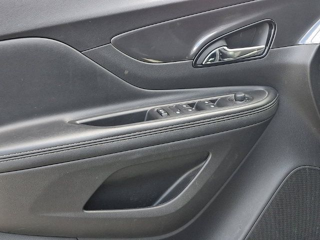 Used 2019 Buick Encore Preferred AWD/4WD image 21