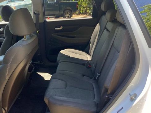 Used 2020 Hyundai Santa Fe SEL FWD image 9