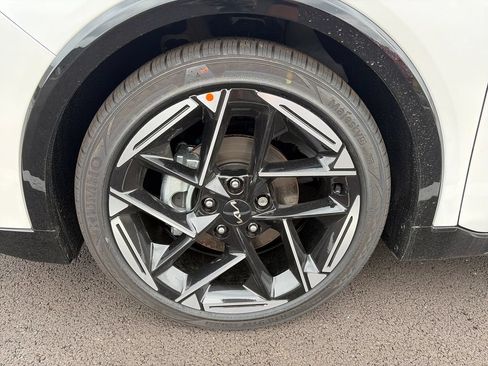 New 2026 Kia K4 GT-Line FWD image 30