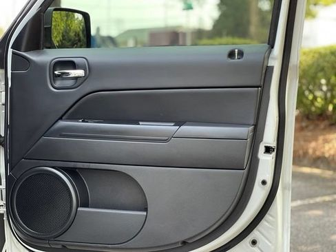 Used 2015 Jeep Patriot Sport w/ Power Value Group FWD image 21