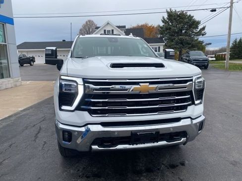 Used 2024 Chevrolet Silverado 3500 LTZ w/ LTZ Plus Package image 7