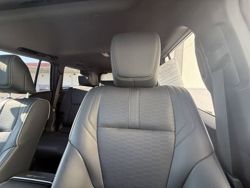 Certified 2024 Toyota Land Cruiser image 22