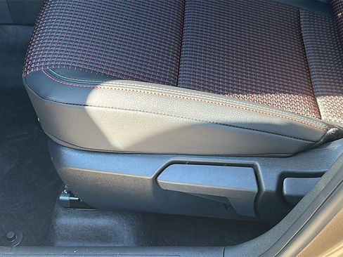 New 2026 Nissan Kicks SR image 12