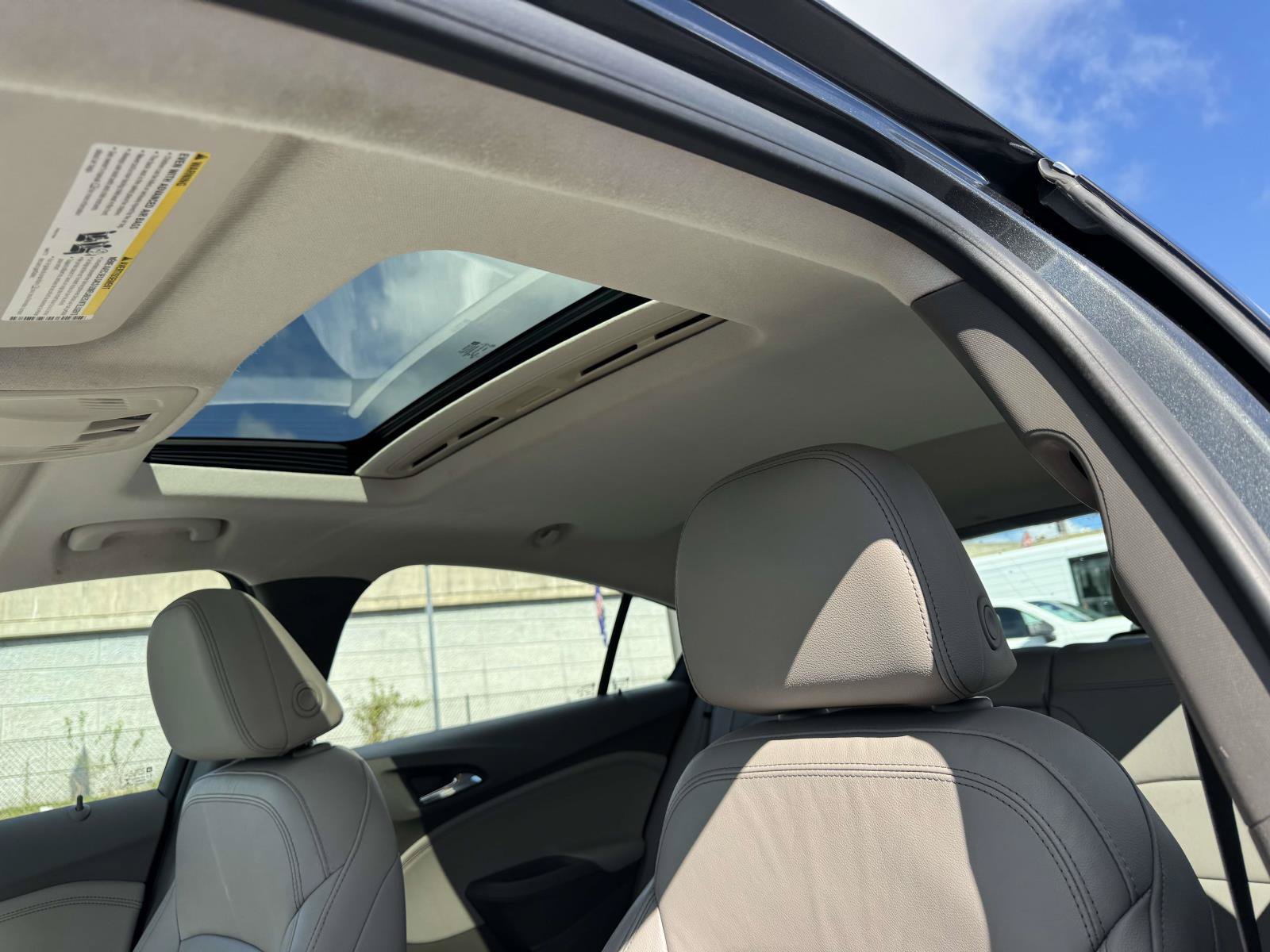 Used 2017 Chevrolet Cruze Premier FWD image 22