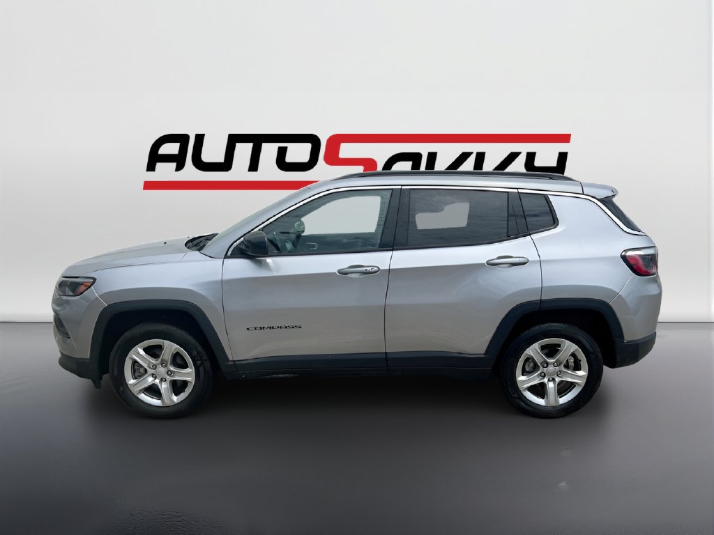 Used 2023 Jeep Compass Latitude w/ Convenience Group AWD/4WD image 4