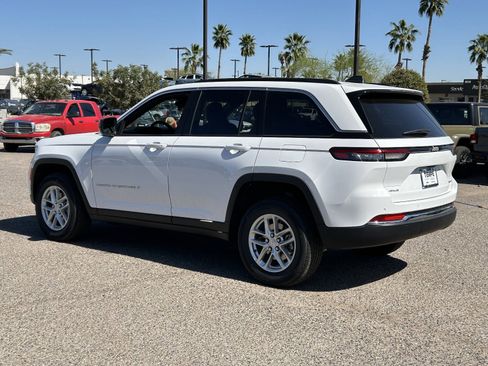 New 2026 Jeep Grand Cherokee Laredo X image 3