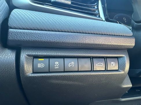 Used 2026 Toyota Camry SE FWD image 9