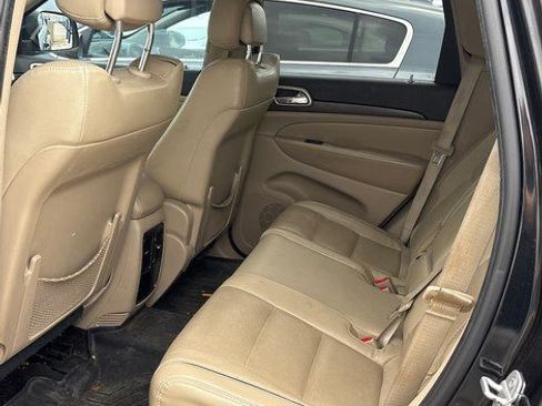 Used 2014 Jeep Grand Cherokee Laredo w/ Quick Order Package 23E AWD/4WD image 5