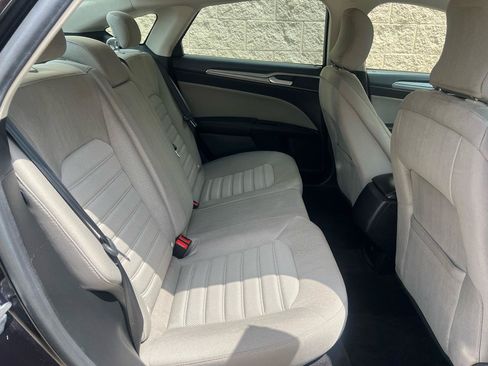 Used 2019 Ford Fusion S FWD image 22