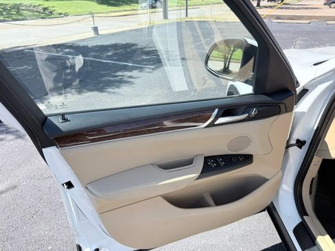 Used 2016 BMW X3 sDrive28i RWD image 8