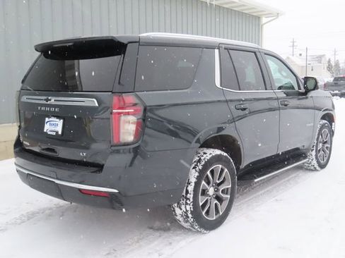 Used 2022 Chevrolet Tahoe LT w/ Luxury Package AWD/4WD image 3
