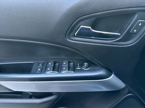 Used 2019 Chevrolet Colorado LT w/ LT Convenience Package image 8