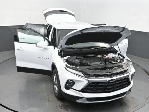 New 2026 Chevrolet Blazer LT FWD image 40