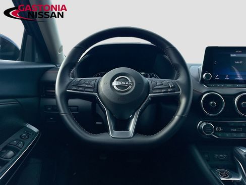 Used 2025 Nissan Sentra SR FWD image 29