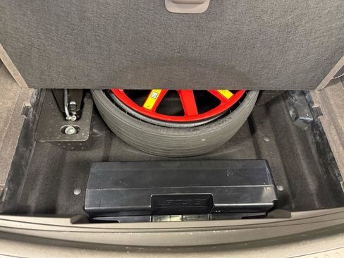 Used 2021 Porsche Macan S AWD/4WD image 15