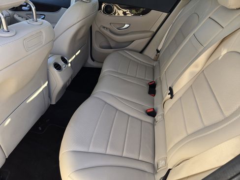 Used 2019 Mercedes-Benz GLC 300 image 33