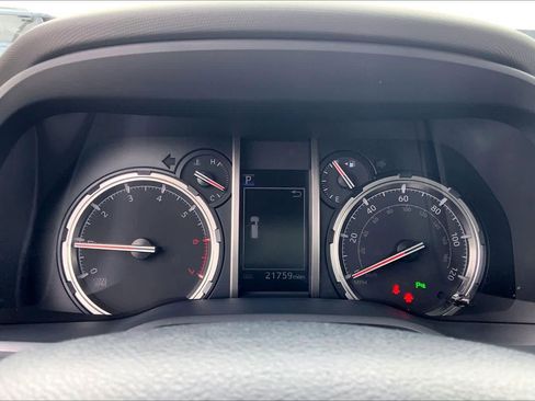 Used 2022 Toyota 4Runner Limited RWD image 23