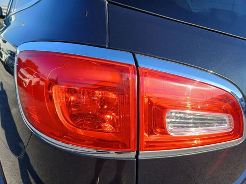 Used 2013 Buick Enclave Premium image 3