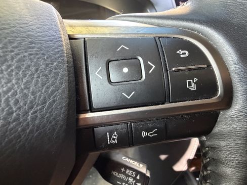 Used 2020 Lexus LX 570 4WD w/ Luxury Package image 20
