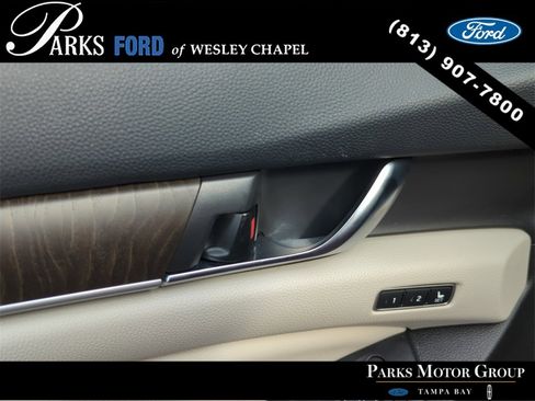 Used 2022 Honda Accord Touring image 17