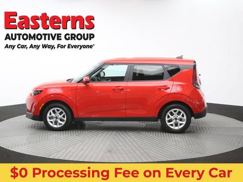 Used 2025 Kia Soul LX w/ LX Technology Package FWD image 60